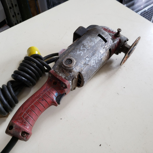 Heavy Duty Milwaukee Angle 9" Sander Grinder in Power Tools in Burnaby/New Westminster - Image 2