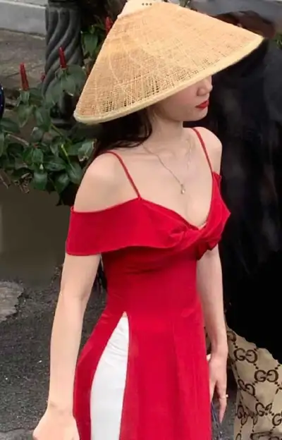 Enjoy and Relax with Easygoing Beautiful Therapists:) Easy to talk to! and Very Understanding:) Walk...