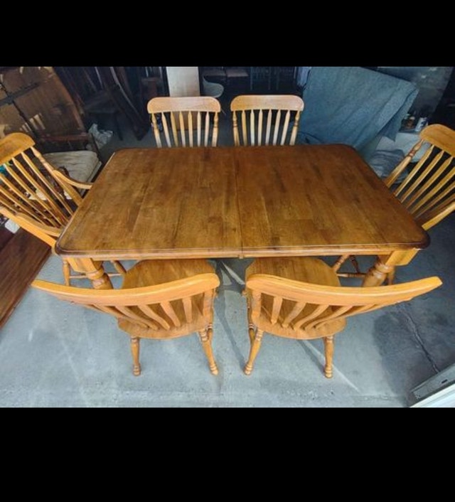 SOLID WOOD BIGGER DINING TABLE WITH LEAF CHAIRS AND SIDE DRAWERS