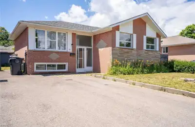 -3 bedroom 2 washroom banglow house for rent from 1 August 2026. -2 car parkings. -Separate laundry....