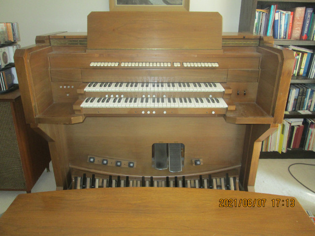 Organ, Hallman, full sized, good practice instrument in Pianos & Keyboards in Guelph