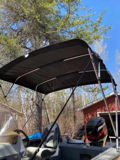 Vortex 4 Bow Bimini Top 6’long x 54” high x 79-84” wide Excellent condition $175.00