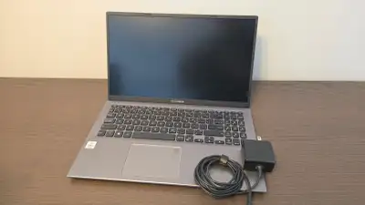 [LOW USAGE] ASUS Vivobook 15 Laptop (X512JA) + Charger, View more