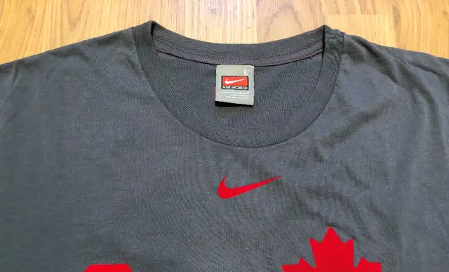 Vintage Hockey T-Shirts - NHL and Team Canada in Hockey in North Shore - Image 3