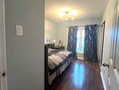 There are 3 rooms to rent out, between Cromwell Rd & Kingston Rd，1 mins to the bus station, 15 mins...