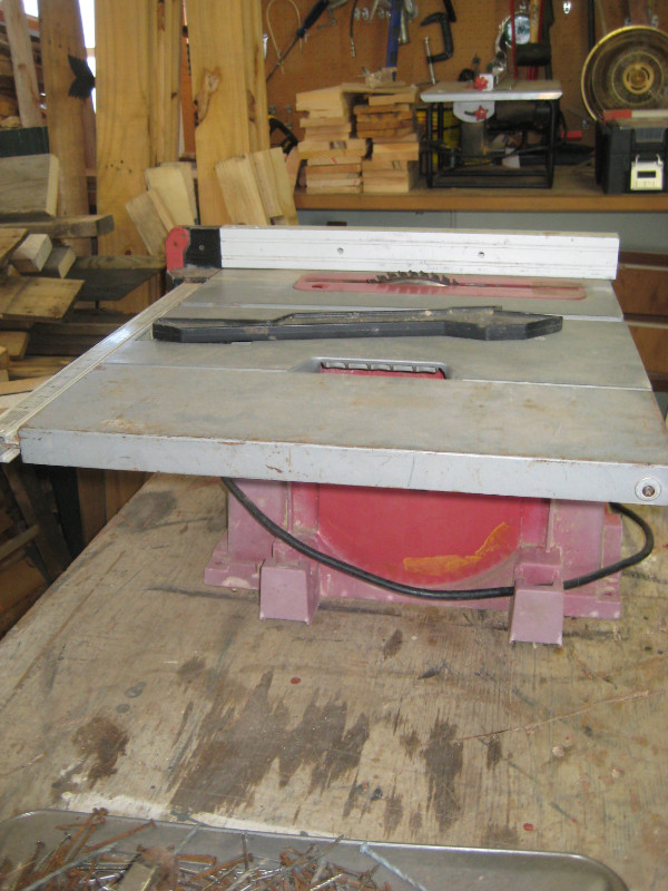 Tabletop Skill Saw in Power Tools in Trenton - Image 3