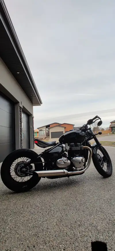 Pretty much brand new. Bought it brand new back in 2016 and barely rode it. Been a garage queen most...