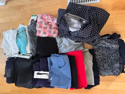 Vêtements femme (40) neufs étiquette ou comme neufs/acheter neuf, View more