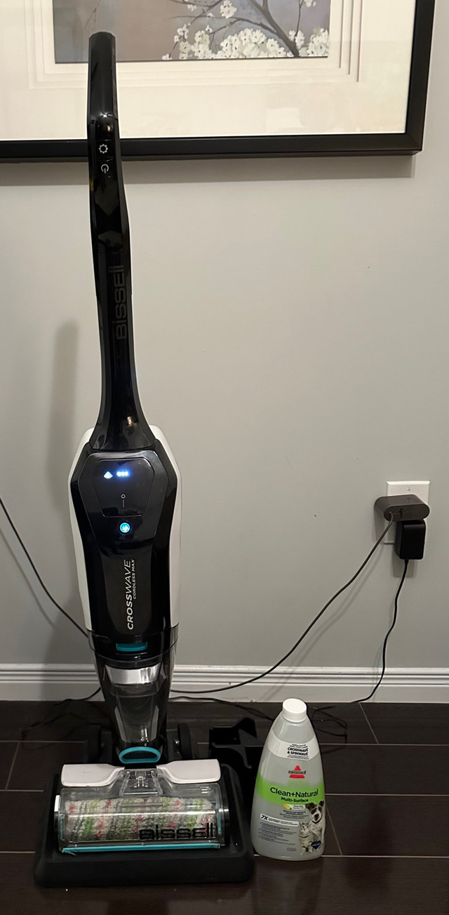 BISSELL Crosswave Cordless wet/dry vac in Vacuums in Oakville / Halton Region - Image 2