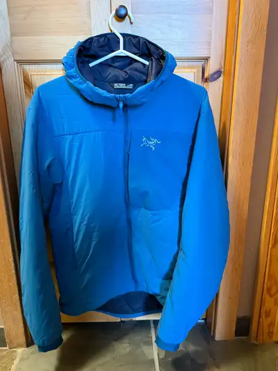 Arc’teryx Proton LT Hoody (Men’s size Medium), View more