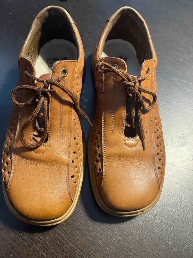 Rocker Antistress shoes Size 9 in Men's in Mississauga / Peel Region - Image 2