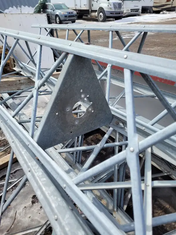 ANTENNA TOWER- INTERNET TV TOWER- RADIO TOWER- CRANK UP TOWER in Other in Calgary - Image 5