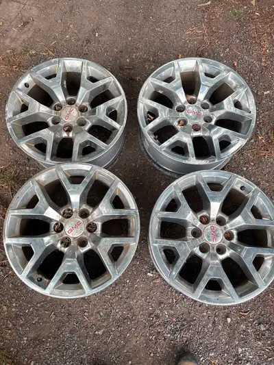 USED SET OF 20" GMC WHEELS 20" 6x139.7 CASH AND CARRY INSTALLATION IS AN ADDITIONAL COST
