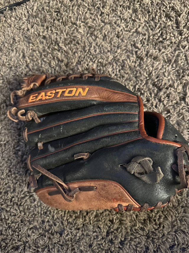  Easton Prime Ball glove  in Baseball & Softball in Red Deer - Image 2