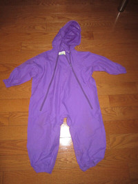 Splashy Size 2T toddler rain suit
