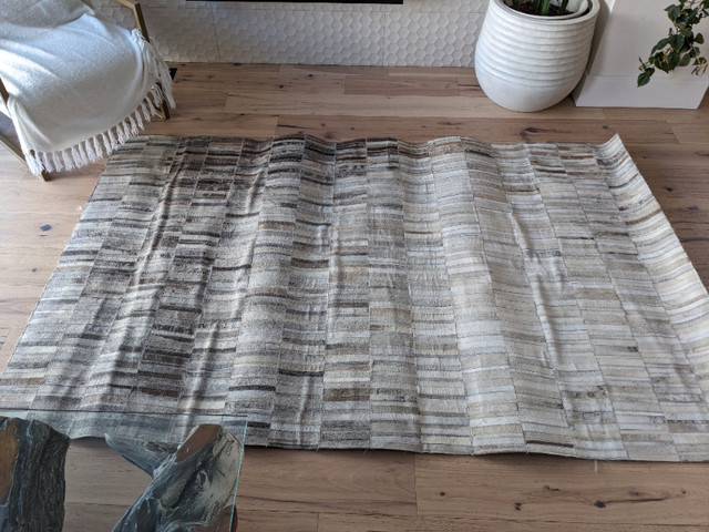 Selling Large Mobilia Leather Area Rug - $100 in Rugs, Carpets & Runners in Mississauga / Peel Region