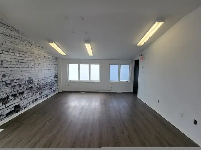 Commercial Office Space - 488sq ft. ORANGEVILLE - Available Now in Commercial & Office Space for Rent in Oakville / Halton Region - Image 7