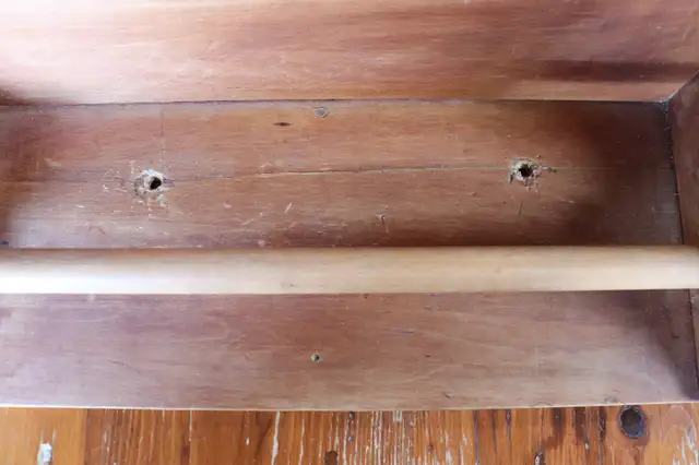 Vintage Wooden Shelf in Arts & Collectibles in London - Image 8