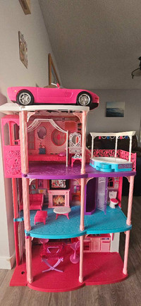 Barbie Dreamhouse and Dream Car