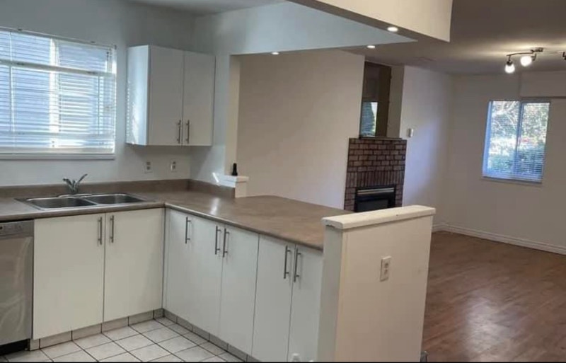 Renting a beautiful and bright 2 bedroom garden suite for June 1 Long Term Rentals Vancouver