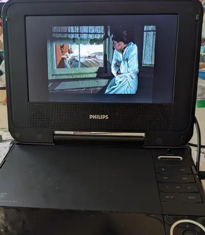 Serious buyers, please reply with your contact #. The price is firm. Philips Pet 708/37 Portable DVD...