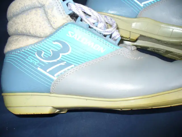 BOTTES DE SKI DE FOND POUR FEMME SALOMON grandeur 8.5 in Ski in City of Montréal - Image 3