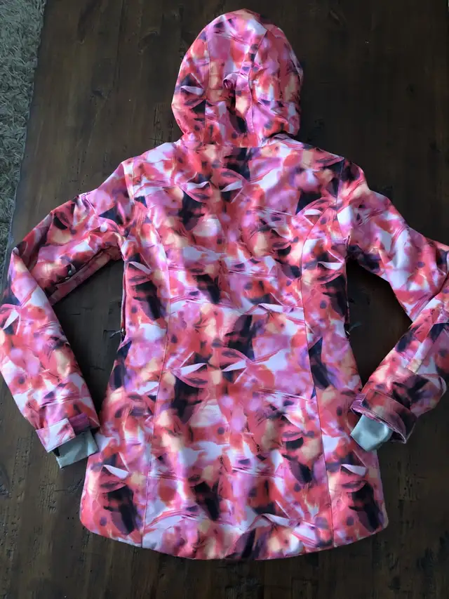 WINTER JACKET (SIZE LADIES XS) in Women's - Tops & Outerwear in Kitchener / Waterloo - Image 3