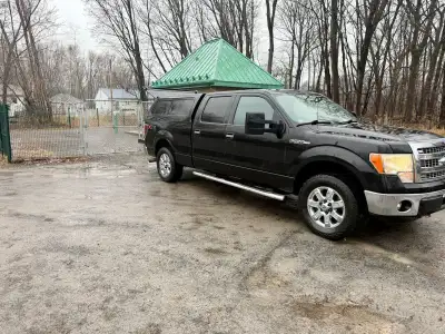 Ford f150 XLT 5.0 coyote V8 Runs and drives great No issues Very clean truck Engine and transmission...