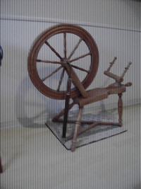 Rouet antique bois/métal érable 22 po roue