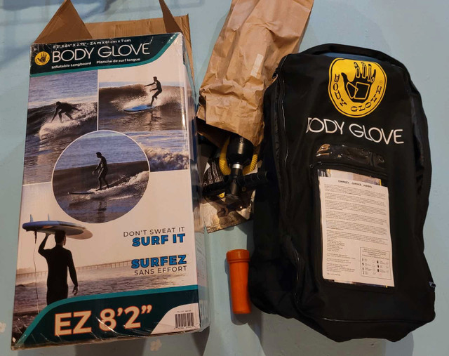 Body Glove EZ 8'2” iBoard Inflatable Surfboard Used Once in Water Sports in Mississauga / Peel Region - Image 2