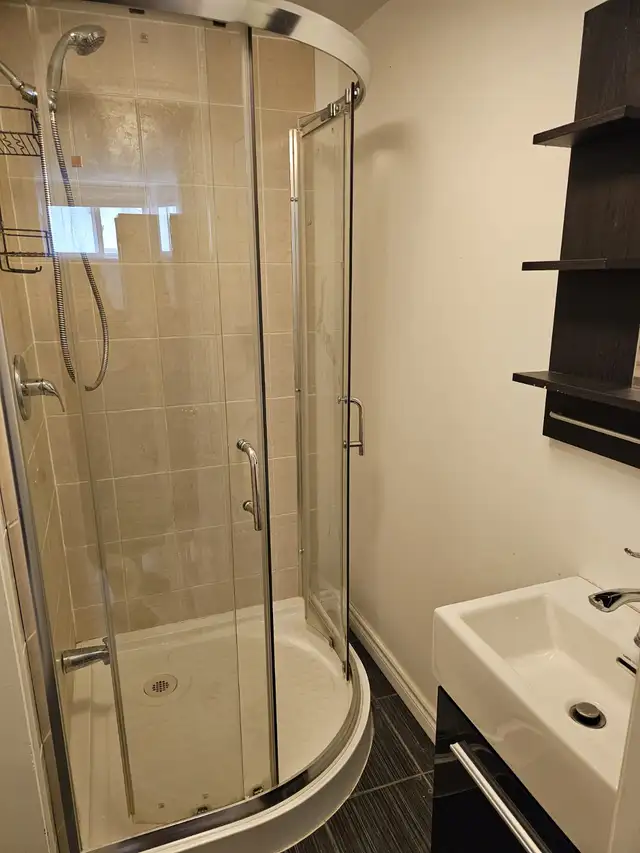 Basement Room for Rent in Ontario in Canada - Image 7