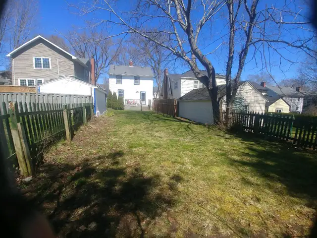 SOUTH END: Easy WalkBus/Drive to Hospitals/Universities/Shopping in Long Term Rentals in City of Halifax - Image 22