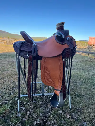 Wade Saddle, View more