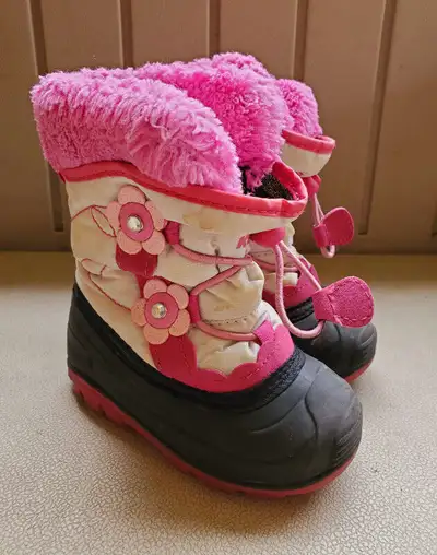 1) Kids Winter Boots, Size 7 (KAMIK brand) 2) Kids Winter boots, Size 9 (LONDON FOG) 3) Kids Winter...