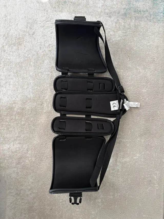 Warrior Lacrosse kidney pads adult medium in Lacrosse in Oakville / Halton Region - Image 3