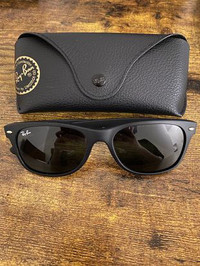 New Wayfarer rayban sunglasses
