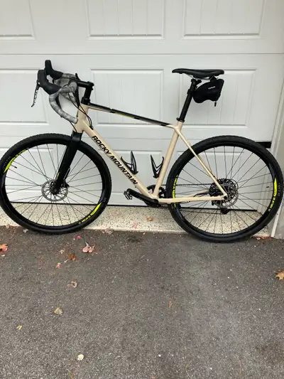 Vélo de gravel, View more