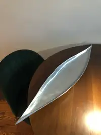 Decorative Sharp Leaf-shape Metallic Tray