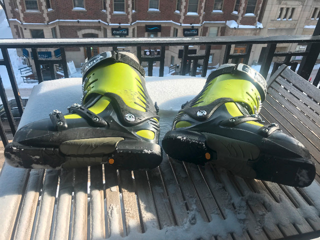 Scarpa Typhoon hybrid touring/alpine boots, mondopoint 29 dans Ski  à Ville de Montréal - Image 2
