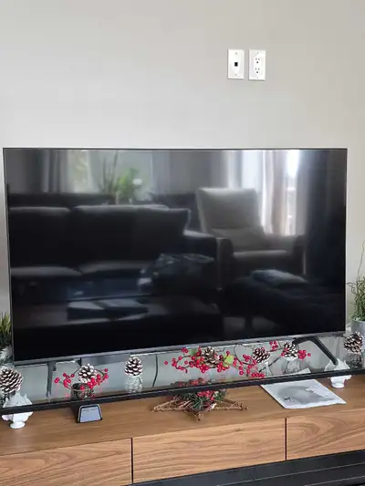 Like New Samsung 50” Crystal UHD 4K Smart TV, View more