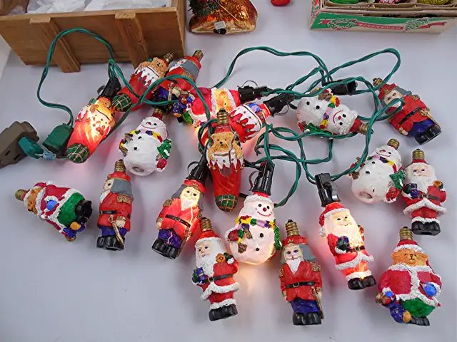 Vintage And Antique Christmas Decorations PPU in Holiday, Event & Seasonal in Bedford - Image 6