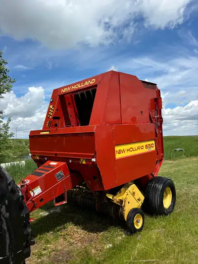 New holland 650 baler. Everything works as it should. Bale command works well. 20927 bales. $6000 ob...