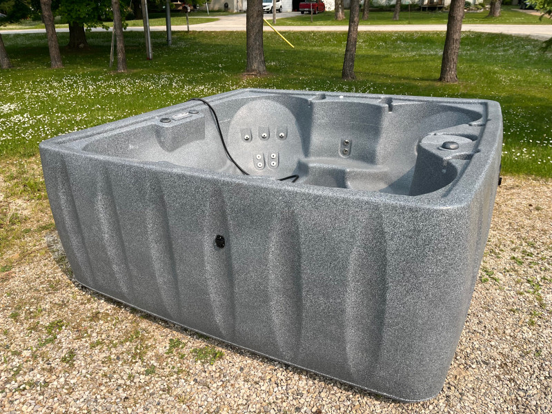 Hot Tub/Spa for sale Hot Tubs & Pools Owen Sound Kijiji