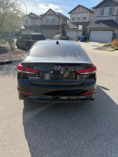 2017 Hyundai Elantra SE 2.0L 4-Cylinder – For Sale Reliable and fuel-efficient 2017 Hyundai Elantra...