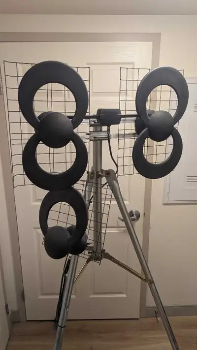 Free to air antenna  works up to 8 tvs for sale $300 cash, View more