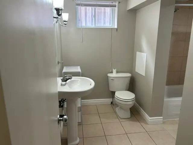 2 Bedroom basement apartment for rent. in Long Term Rentals in Oakville / Halton Region - Image 9