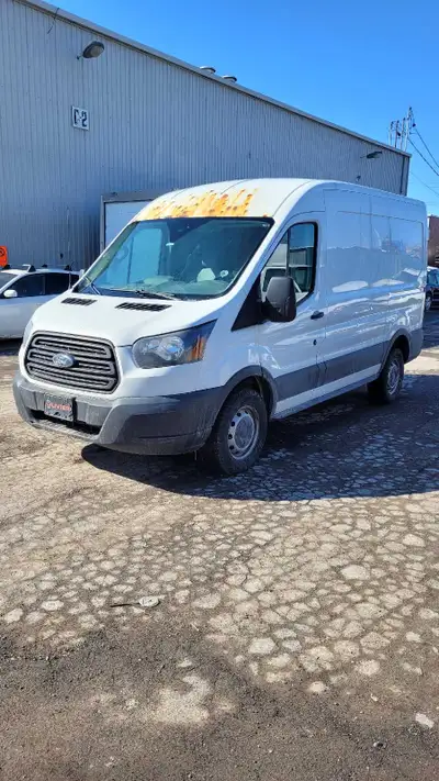 2017 Ford Transit in optimal conditions. Nothing to repair/fix/dashboard no lights ON consideting th...