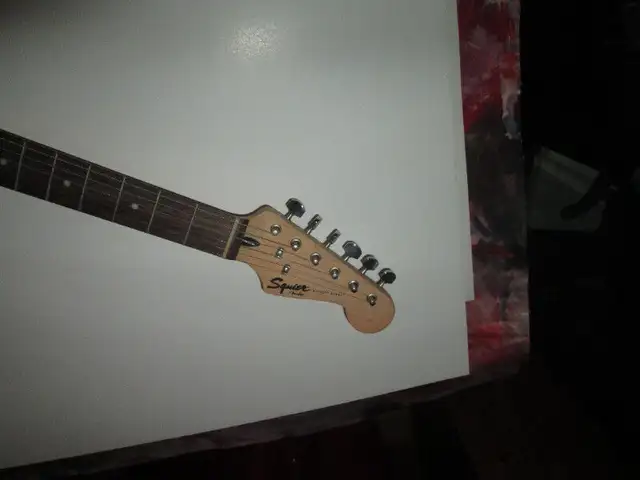 Meat Loaf Signed Fender Guitar - Proof From Private Signing in Arts & Collectibles in Mississauga / Peel Region - Image 7