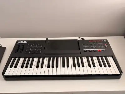 Akai Synthstation 49 Midi Keyboard , View more