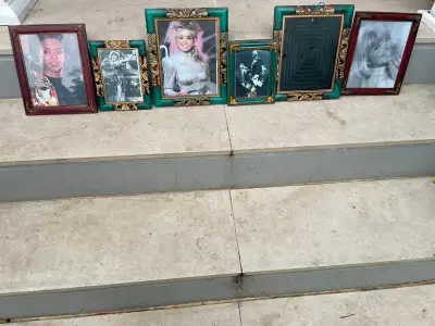 FREE - Plastic Picture Frames (6 Avail), View more